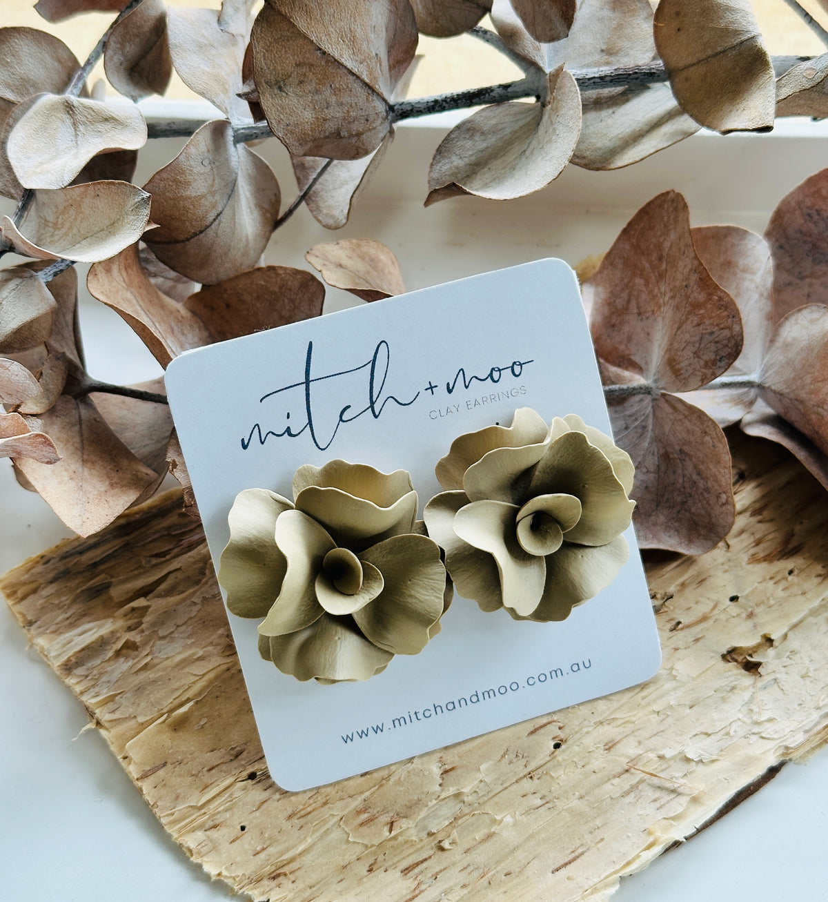 Full Bloom Stud